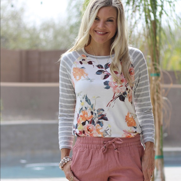 NWT Floral & Stripe Baseball Tee Ivory & Grey - Picture 5 of 7